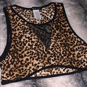 Leopard prints crop top